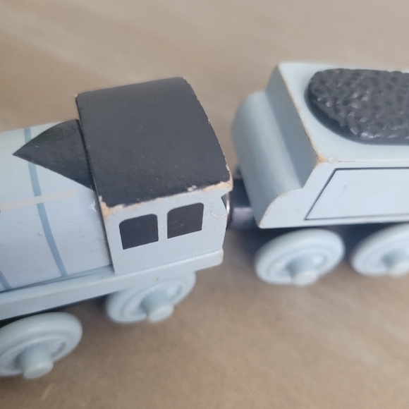 2004 of Spencer and Spencer's Tender;  Thomas & friends Wooden Railway model. - Picture 5 of 8